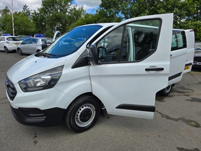 2025 Ford Transit Custom