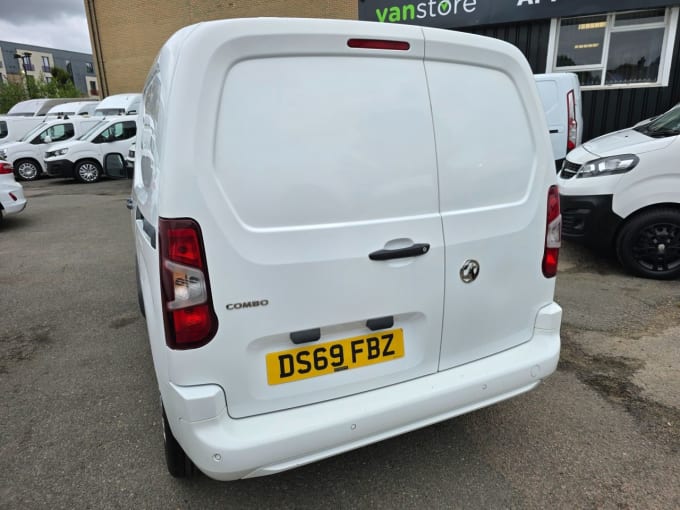 2024 Vauxhall Combo