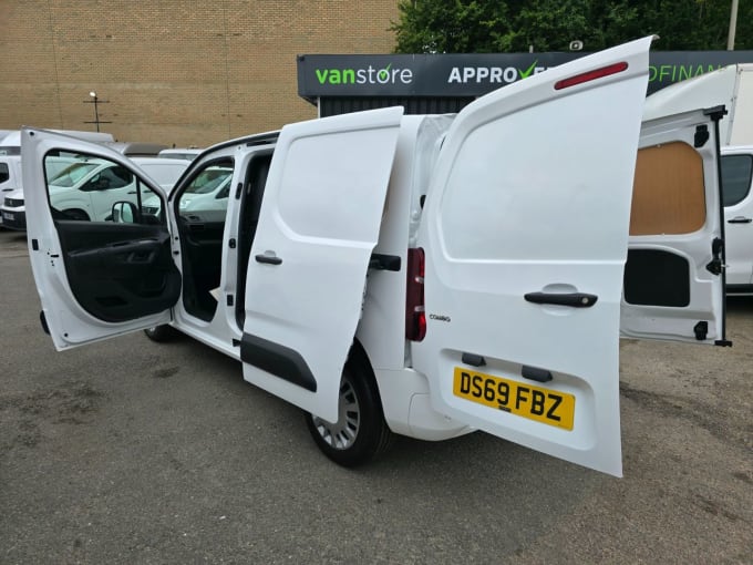 2024 Vauxhall Combo