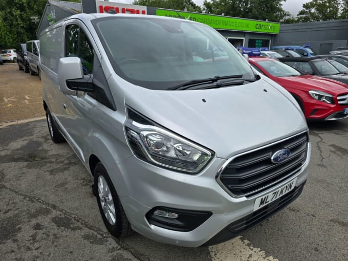 2024 Ford Transit Custom