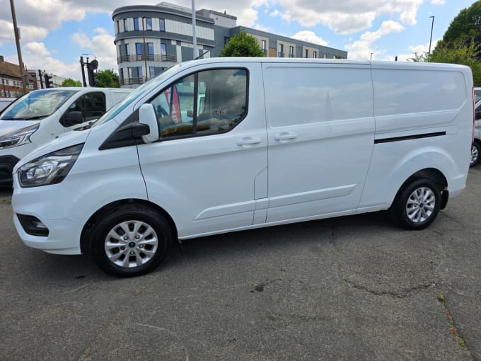 2024 Ford Transit Custom