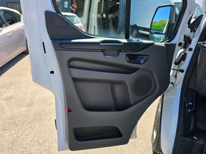 2025 Ford Transit Custom