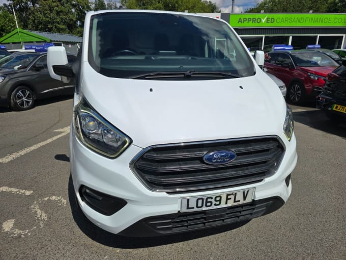 2024 Ford Transit Custom