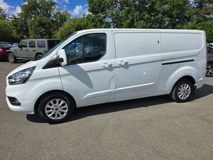 2024 Ford Transit Custom