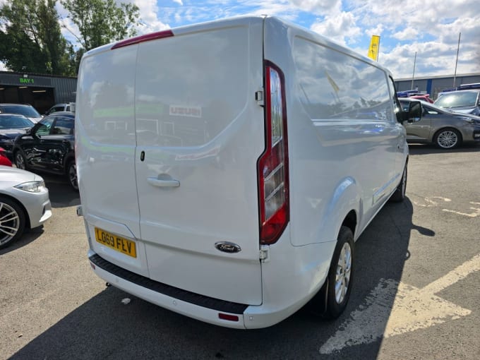 2024 Ford Transit Custom