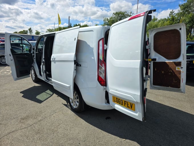 2024 Ford Transit Custom