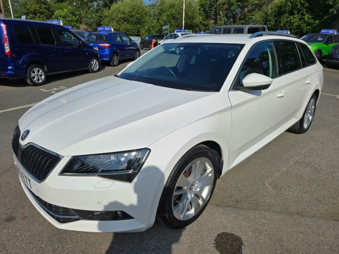 2025 Skoda Superb