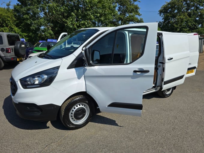 2024 Ford Transit Custom