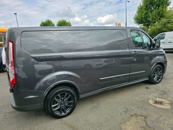 2024 Ford Transit Custom