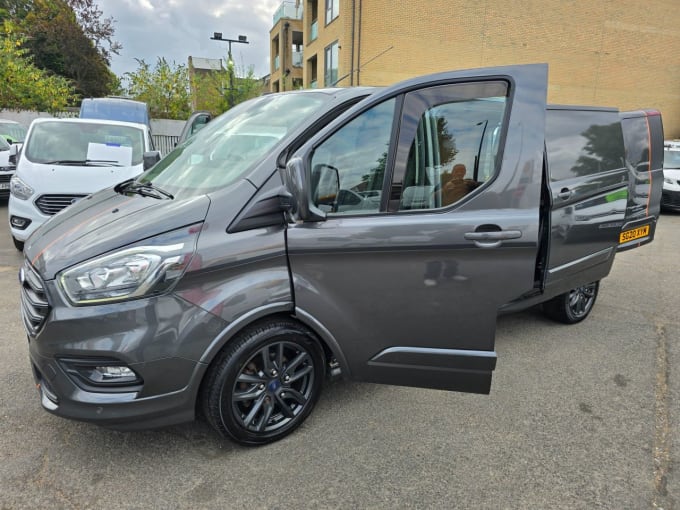 2024 Ford Transit Custom