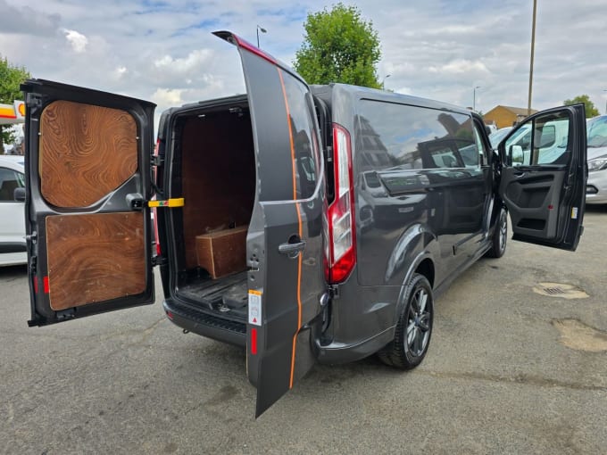 2024 Ford Transit Custom