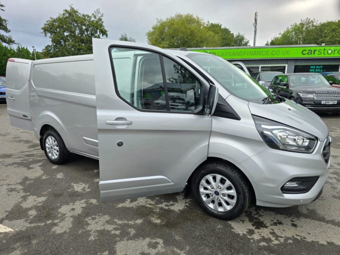 2024 Ford Transit Custom