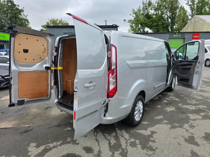 2024 Ford Transit Custom