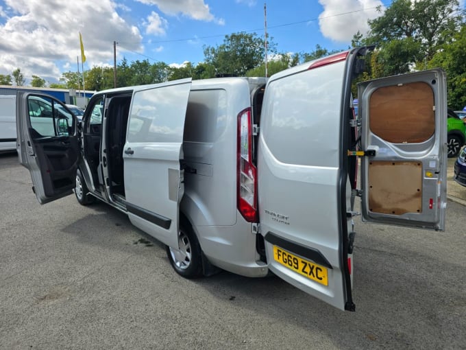 2024 Ford Transit Custom