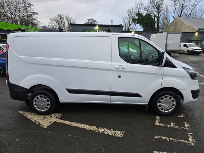 2025 Ford Transit Custom