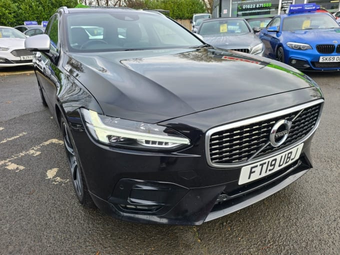 2025 Volvo V90