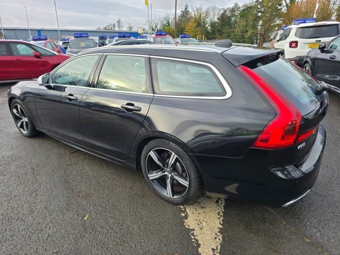 2025 Volvo V90