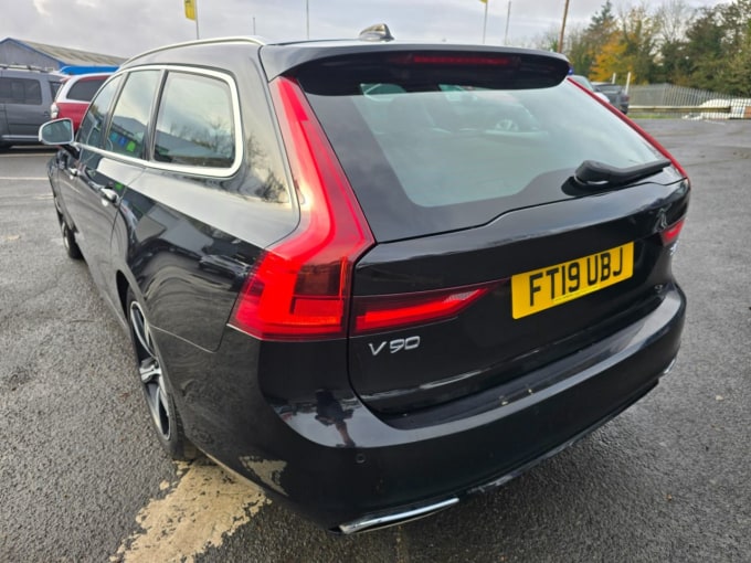 2025 Volvo V90