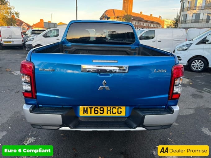 2025 Mitsubishi L200