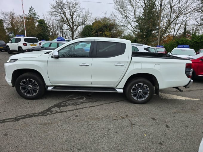 2025 Mitsubishi L200