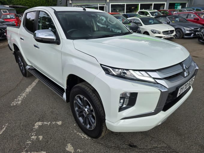 2025 Mitsubishi L200