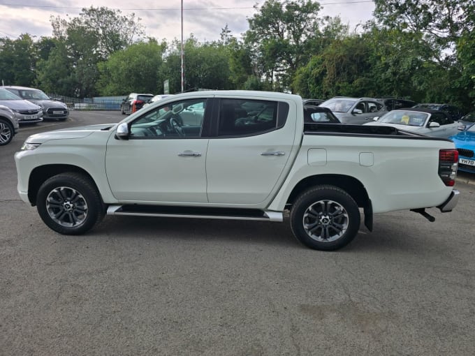 2025 Mitsubishi L200