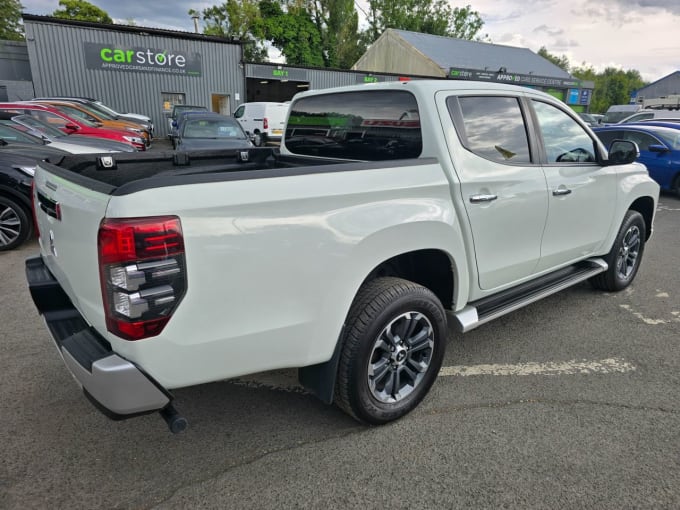 2025 Mitsubishi L200