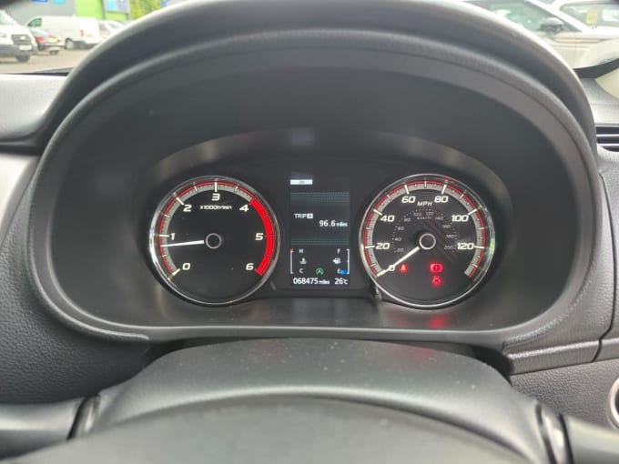 2025 Mitsubishi L200