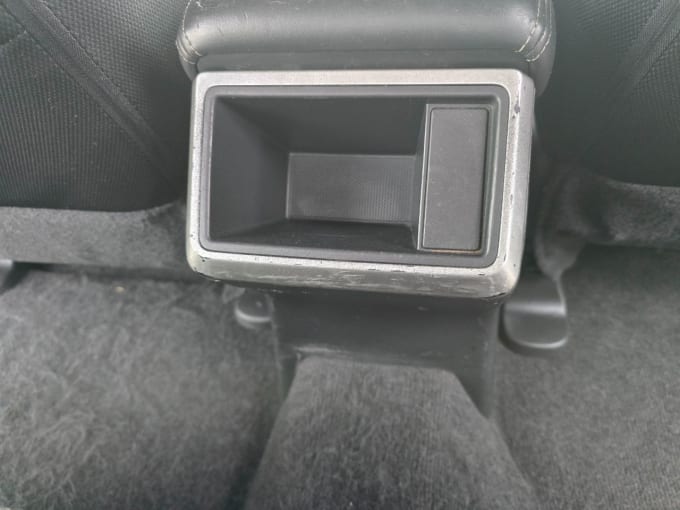 2025 Mitsubishi L200