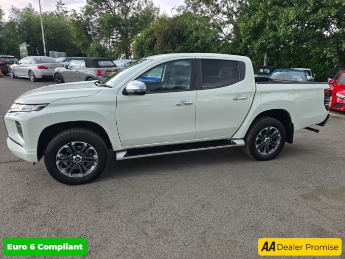 2025 Mitsubishi L200