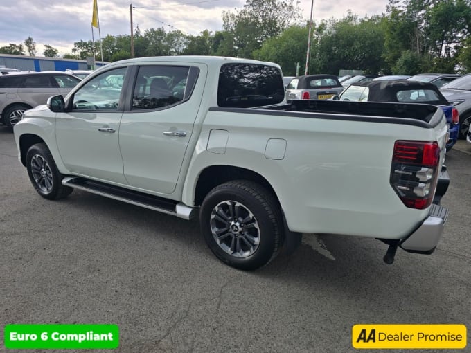 2025 Mitsubishi L200