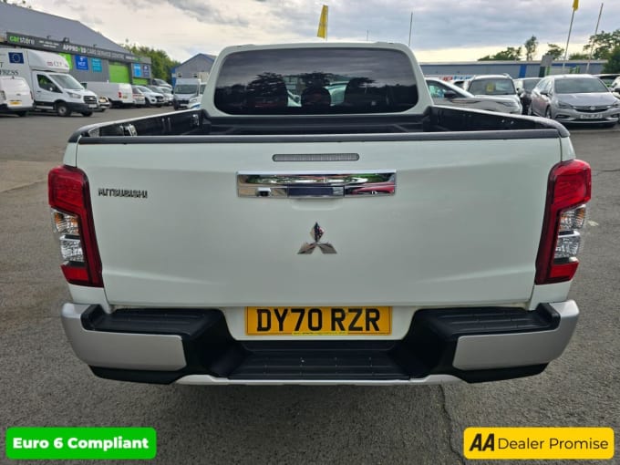 2025 Mitsubishi L200