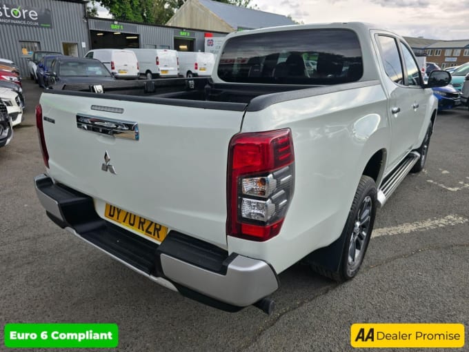 2025 Mitsubishi L200