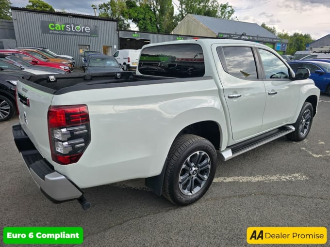 2025 Mitsubishi L200