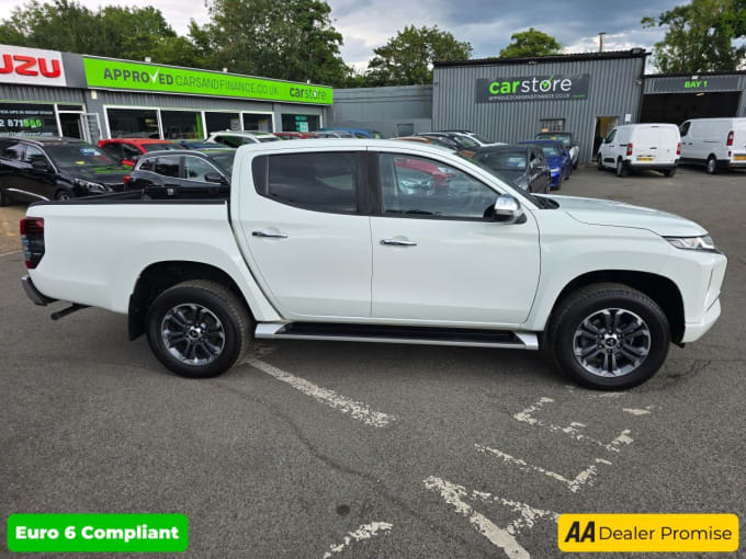 2025 Mitsubishi L200