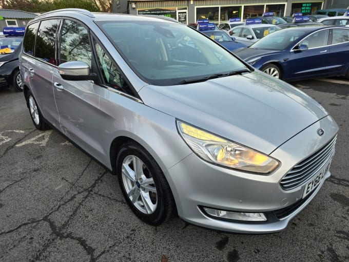 2025 Ford Galaxy