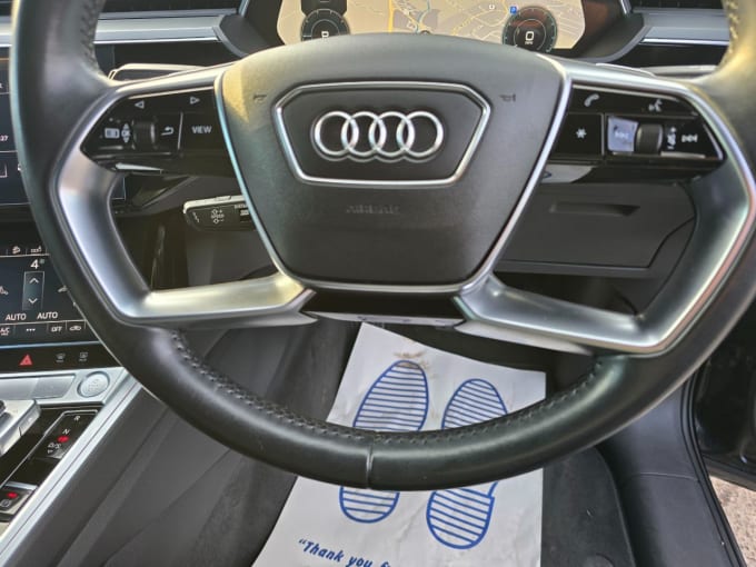 2025 Audi E-tron