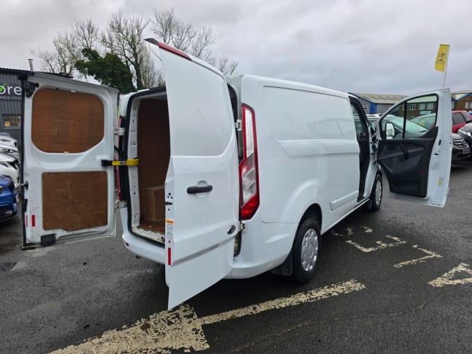 2025 Ford Transit Custom