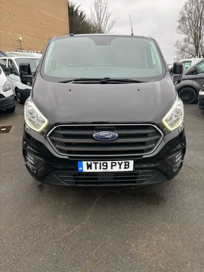 2025 Ford Transit Custom