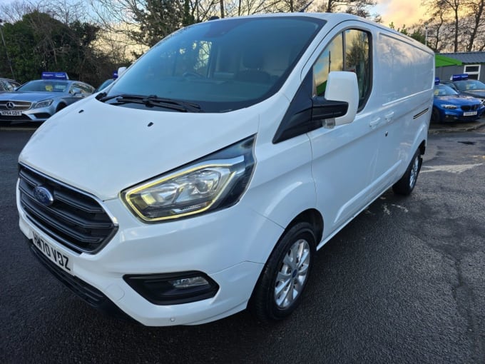 2025 Ford Transit Custom