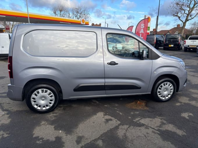 2025 Vauxhall Combo