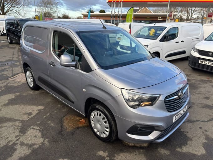 2025 Vauxhall Combo