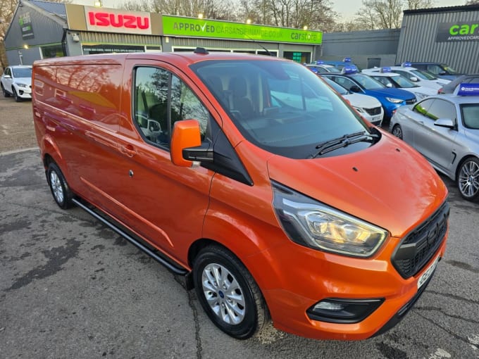 2025 Ford Transit Custom