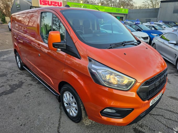 2025 Ford Transit Custom