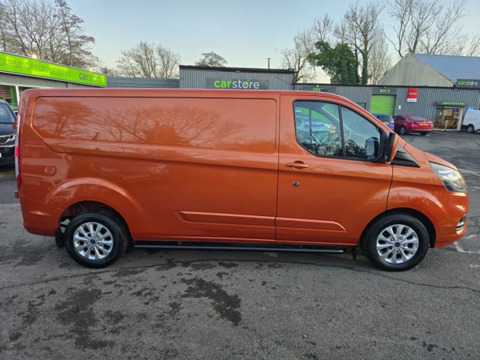 2025 Ford Transit Custom