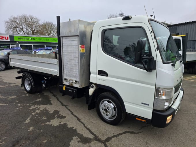 2025 Mitsubishi Canter