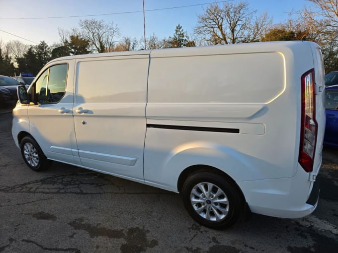 2025 Ford Transit Custom