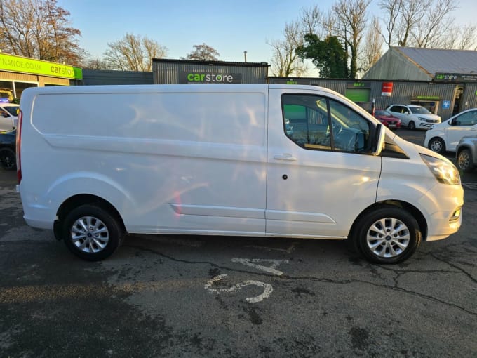 2025 Ford Transit Custom