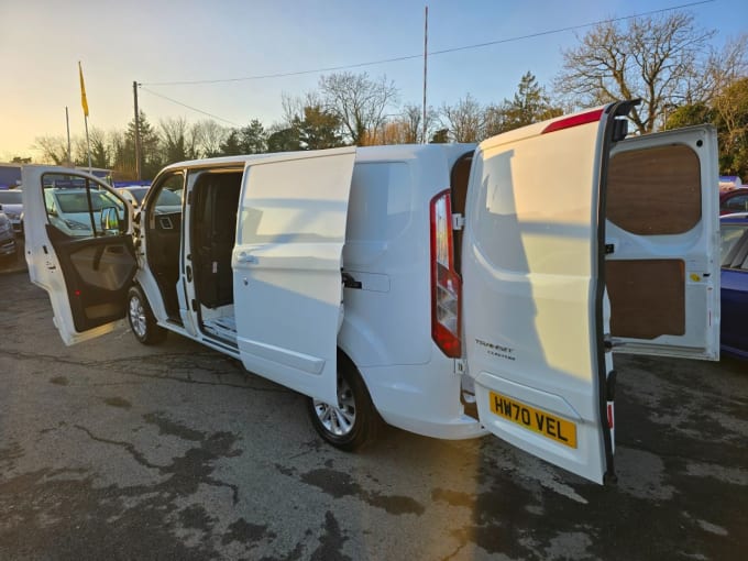 2025 Ford Transit Custom