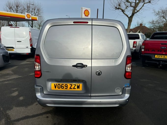 2025 Vauxhall Combo